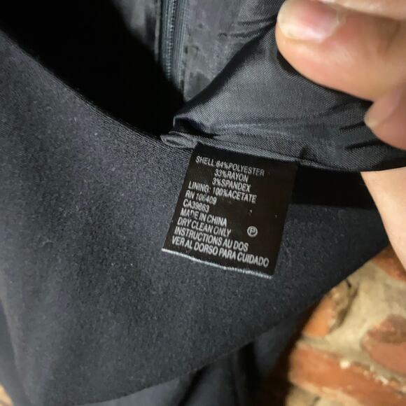 Tahari Arthur S Levine Black Sleeveless Knee Length Sheath Pencil Dress Size 2P - Picture 5 of 7